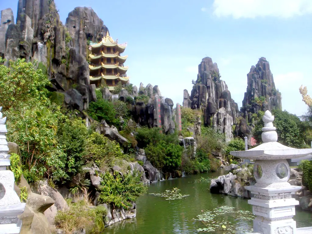 TOUR THAM QUAN NGŨ HÀNH SƠN VÀ PHỐ CỔ HỘI AN